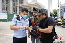 中越边境河口口岸迎来今年首批入境游摩托车队图片