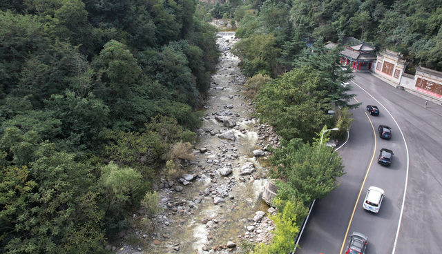 “车轮丈量秦岭主峰太白山” 自驾穿越活动成功举办