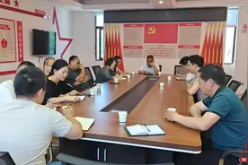 武冈市交通运输局调研出租汽车行业图片