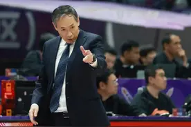 CBA季后赛 | 北汽男篮主帅许利民：一个人倒下去会有更多人站出来图片