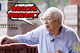 “谁敢动文物，我就拿这把剑跟他拼了！”图片