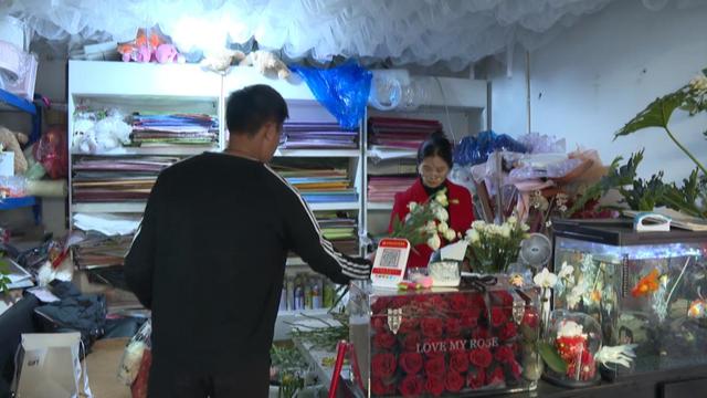 弥勒，人气爆棚！