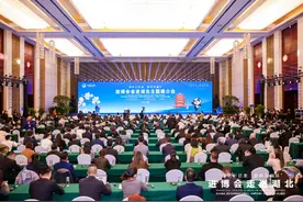 玉湖冷链接受“人民会客厅”专访 助力湖北“引进来”“双循环”图片