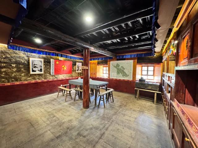 甘孜金马草原：红军锅铭刻八十九载团结志，胡杨林守望两万里路长征心