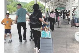暑期带娃出游，旅行保险该怎么买?图片