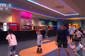 室内乐园、体育培训、新兴运动人气爆增 暑期消费火热助燃“夏日经济”图片