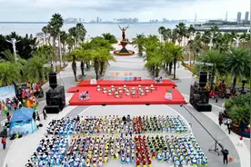 中央电视台少儿频道《大手牵小手》栏目组走进湛江图片