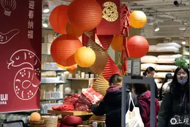 传统旺季叠加政策利好：上海新春消费市场热气腾腾图片