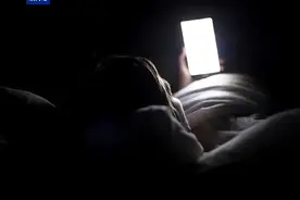 刷短视频致2300度近视？这些习惯正在伤害你的眼睛图片