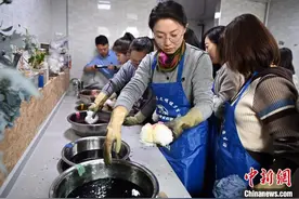 扎染、茶艺、传拓……兰州多彩民俗体验活动迎妇女节图片