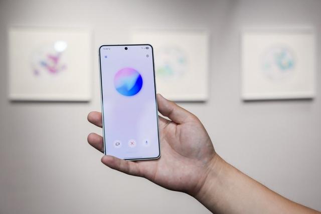 打破智能手机“平衡悖论”三星Galaxy S25 Edge轻薄与旗舰兼得