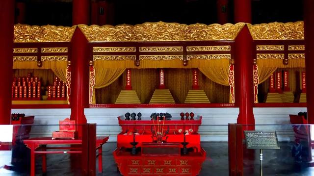 网友：约不上故宫的人，都去这里了！188位皇帝挤在一起，全国独此一处...