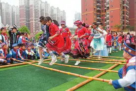广西各地举办庆祝活动喜迎“三月三”图片