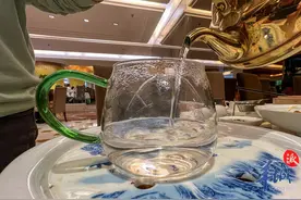 烧开的自来水能喝吗？当然能喝！图片