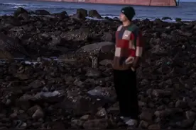 一艘搁浅的巨轮，为什么会成为网红打卡点？图片