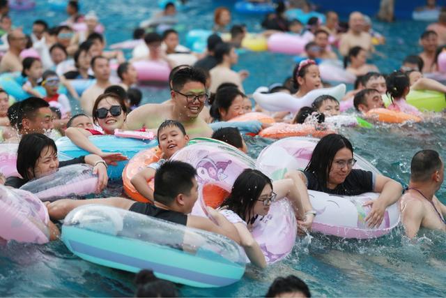 处暑“玩冰” 重庆这个水上乐园让节气文化“潮”起来