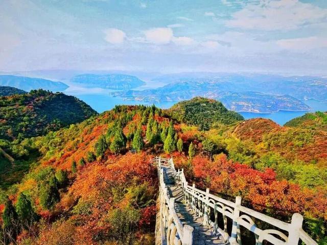 荆紫仙山红叶已进入最佳观赏期！