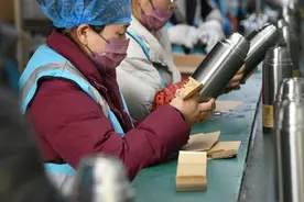 突然爆炸，伤到眼球！这种“过冬神器”被曝危险、有害，是真的吗？图片