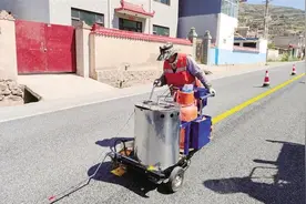 兰州公路段标线施划工程全部完成图片
