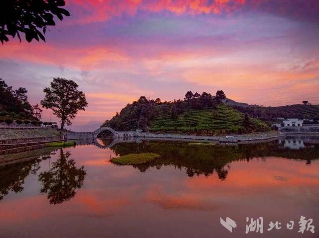 蕲春农村公路的秋藏着田园风光和丰收喜悦