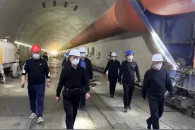 汉阴县S213凤凰山隧道主洞掘进超千米图片