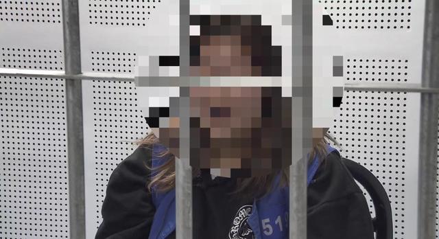 1年花光1300万！“每顿饭一万多，出去一次一百多万”富二代真实身份竟是...