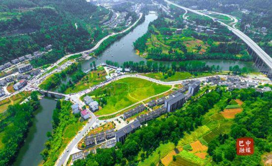 全国媒体朋友们：巴中欢迎您！