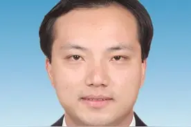 浙江两名正厅级干部履新图片