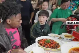 “卤鹅哥”回应被湖南台丢下：有些失落，重心是陪伴“甲亢哥”图片