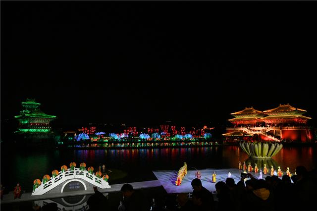 纵览文旅深察｜凭什么让游客“来了不想走，走了还再来”？这个5A景区的长盛不衰值得旅游从业者借鉴！