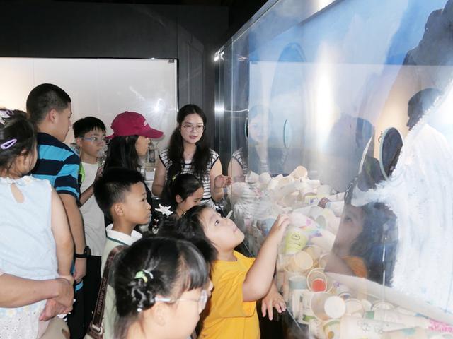 青岛市崂山区个杯堂杯子博物馆：博学游记，这里的杯子会“说话”