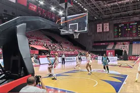 WCBA | 首钢园女篮爆冷击败山西 常规赛主场完美收官图片