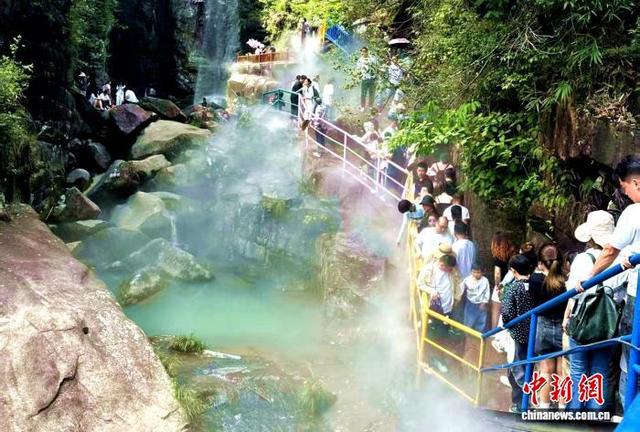 （八闽千姿）享清凉山水 福建柘荣避暑旅游热