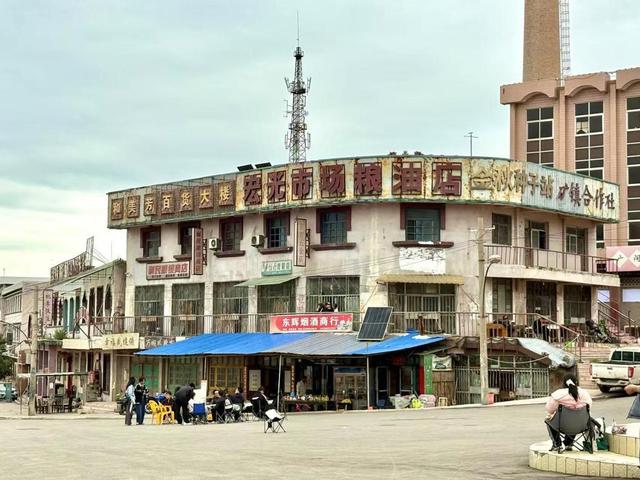 塞上江南新画卷·文旅奋进新宁夏｜石炭井何以成为光影追逐的“年代剧圣地”？