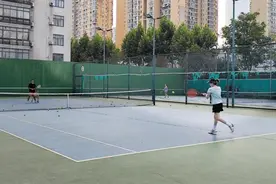 武汉再掀网球热 打个网球需要投入多少钱？图片