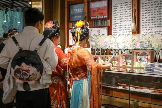 洛邑古城成功入选“新时代旅游新地标”