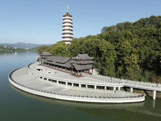 开州汉丰湖景观带三大工程绘就生态人文宜居新图景