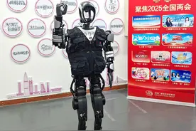 图说｜机器人打工职业大挑战：除了当“记者”，还能干啥图片