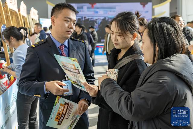 上海开行“苏超”冠军城市泰州旅游专列