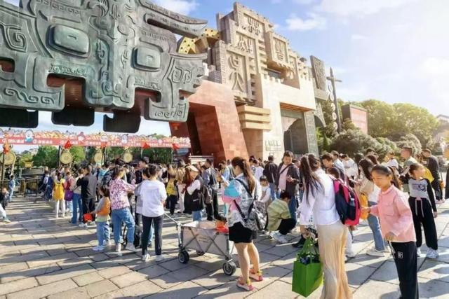 游景区、看晚会、见球星，“苏超”激情在常州回响