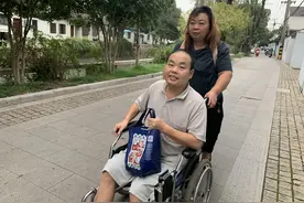 她为养女寻母图片