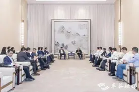 武汉经开区将与东软睿驰、岚图汽车携手打造新能源与智能网联汽车产业新生态图片