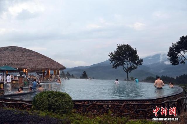 粤港澳大湾区游客青睐桂东北“温泉之城”