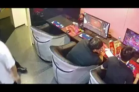 事发沈阳一网吧！小伙帮人转账1分钱后，钱没了……图片