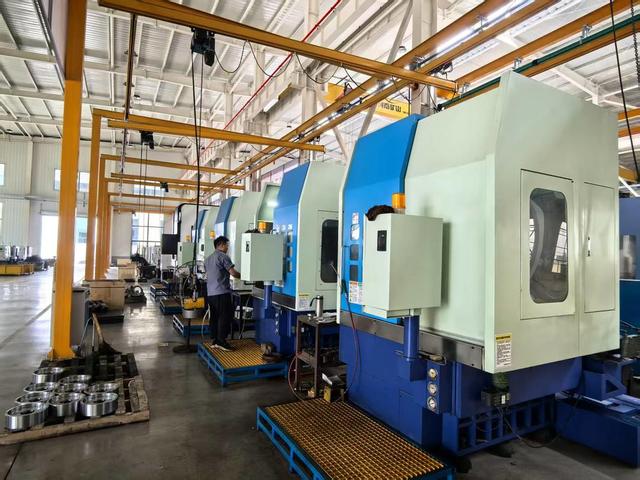 新泰11个产业园区聚链成群