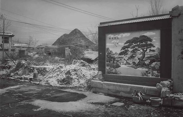 一座山守望一座城