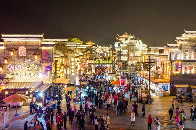 湖南益阳明清古巷：古街潮玩地 文旅新地标