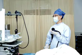 外公胃癌去世，妈妈查出早癌后让14岁儿子来做胃镜，竟然也中招！图片