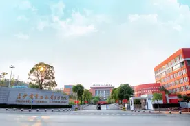 长沙商贸旅游职院演绎与城“共舞”和谐乐章图片