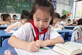 合肥市六安路小学中铁国际城校区开展一年级语文无纸化测评活动图片